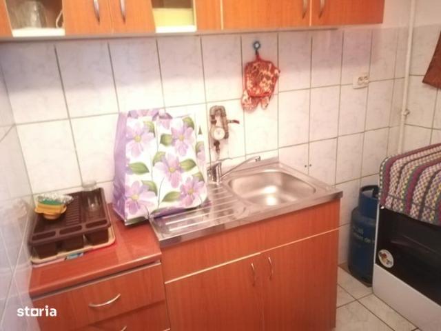 Garsoniera, Darmanesti etaj 2 cu balcon