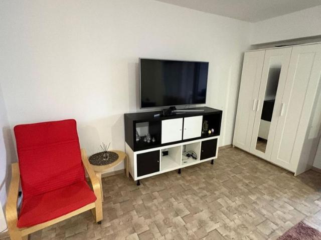 1 camera 45 mp gara carrefour prima inch bl cu lift modern 490 euro