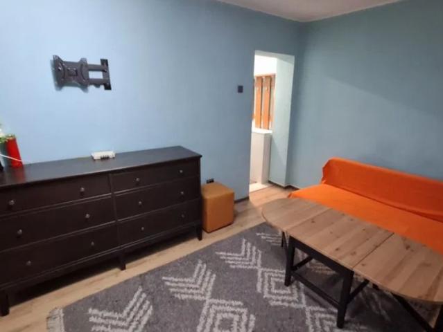 1 camera, decomandat, 28 mp, de inchiriat apartament in zona Podu Ros, Sens Giratoriu, Cod 161528