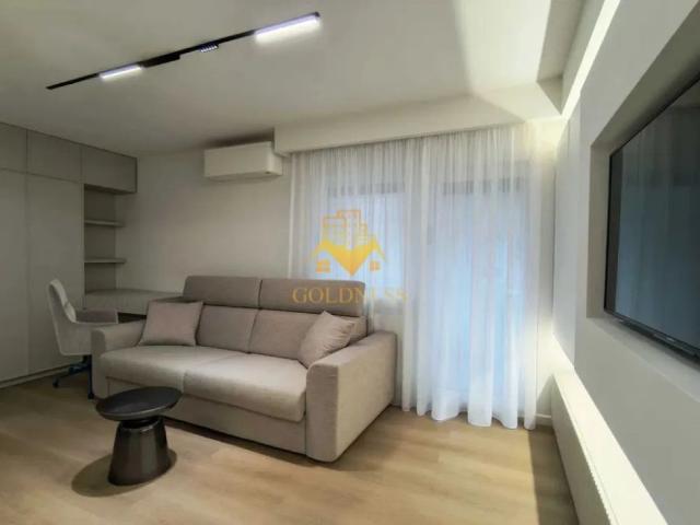 1 Camera Decomandata, Centru, P ta Mihai Viteazu, Modern, Parcare