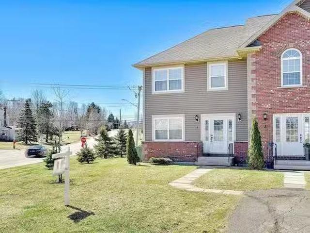 1 Cameron Heights, Stratford, PE, C1B 0A8 townhouse for sale.
