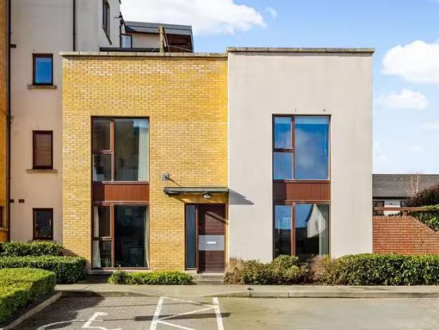1 Castlegate Drive, Adamstown Castle, Adamstown, Co. Dublin, K.