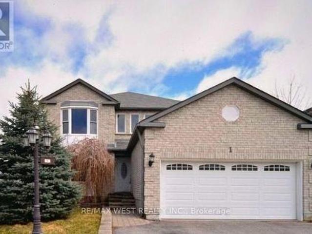 1 Cardinal Street, Barrie, ON, L4M 6C8 house for sale | Listing ID S13707 | Royal LePage