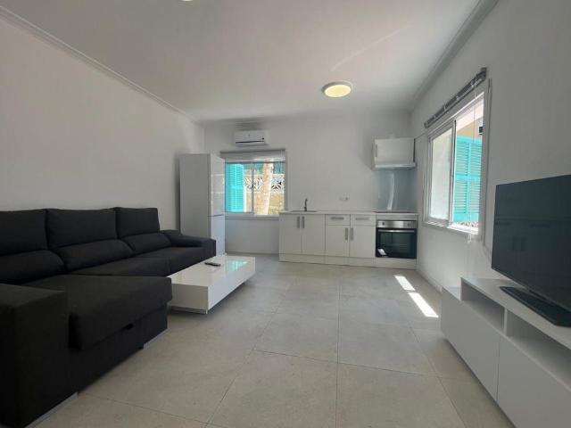 1 Carrer Anglada Camarasa, Palma de Mallorca, Balearic Islands 07015
