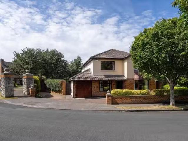 1 Carysfort Grove, Blackrock. A94 DH28, A94DH28 is for sale