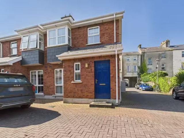 1 Catherine Court, Catherine Street, Ferrybank, Co. Waterford.