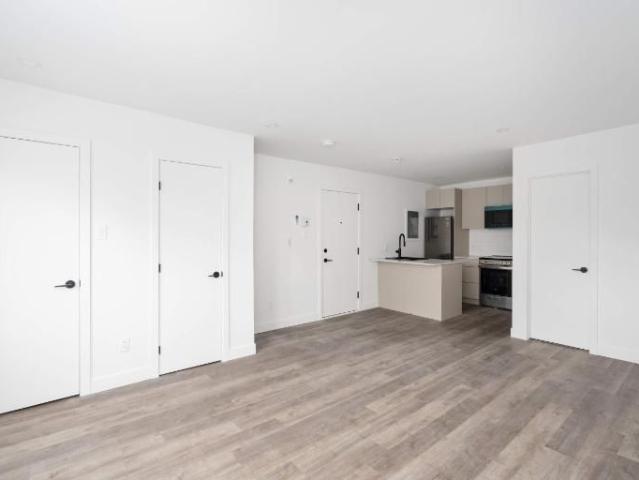 1 CH 1 SDB Montreal $1,195 /mo