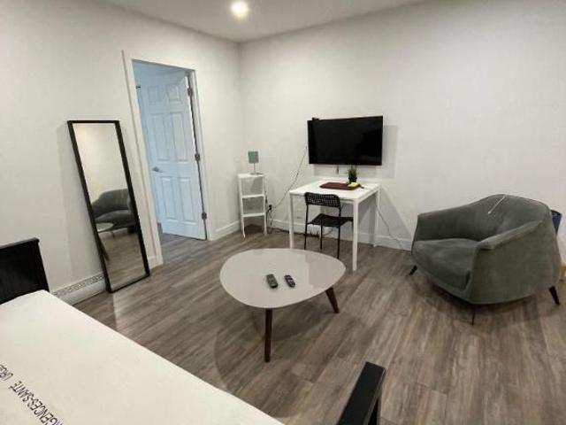 1 CH 1 SDB Montréal $1,295 /mo