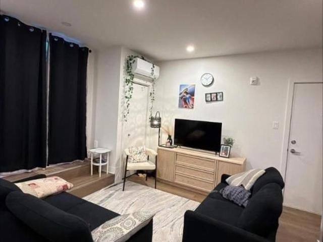 1 CH 1 SDB Montréal $1,300 /mo