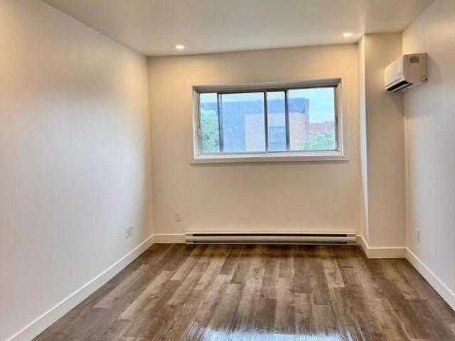 1 CH 1 SDB Montreal $1,445 /mo