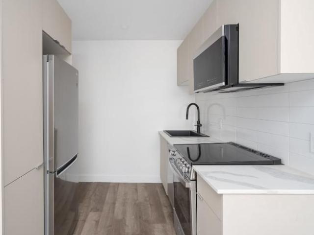 1 CH 1 SDB Montreal $1,445 /mo