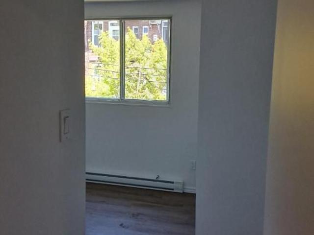 1 CH 1 SDB Montréal $1,599 /mo
