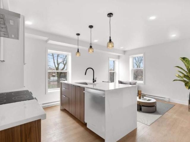 1 CH 1 SDB Montréal $1,685 /mo