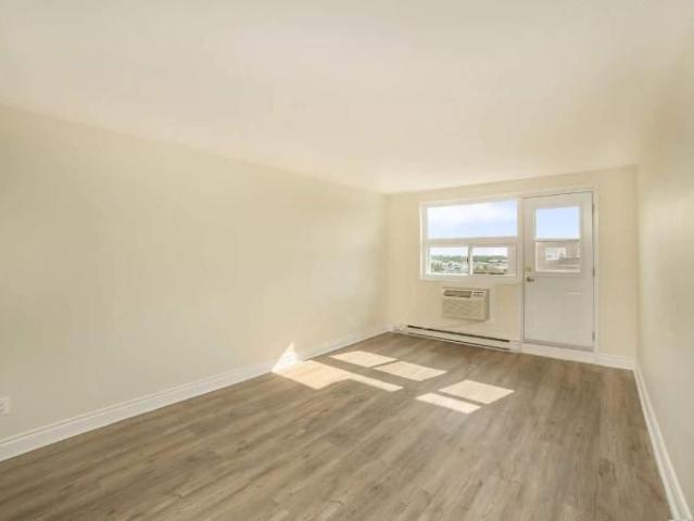 1 CH 1 SDB Gatineau $1,399 /mo