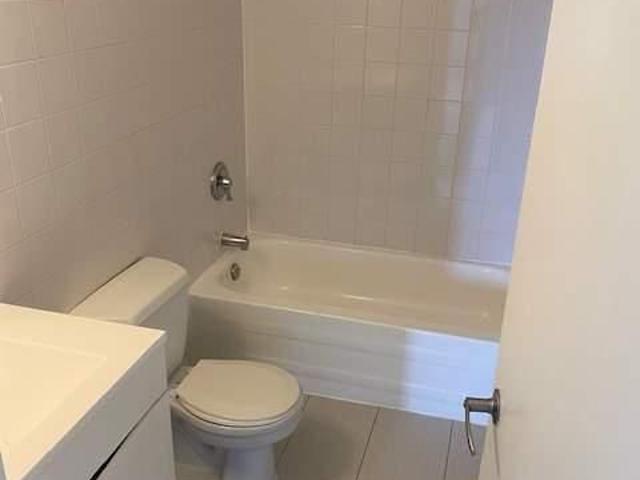 1 CH 1 SDB Longueuil $1,400 /mo