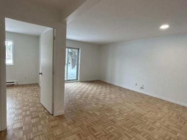 1 CH 1 SDB Saint Charles Borromée $1,150 /mo