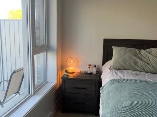 1 chambre à coucher 1 salle de bain Appartement
