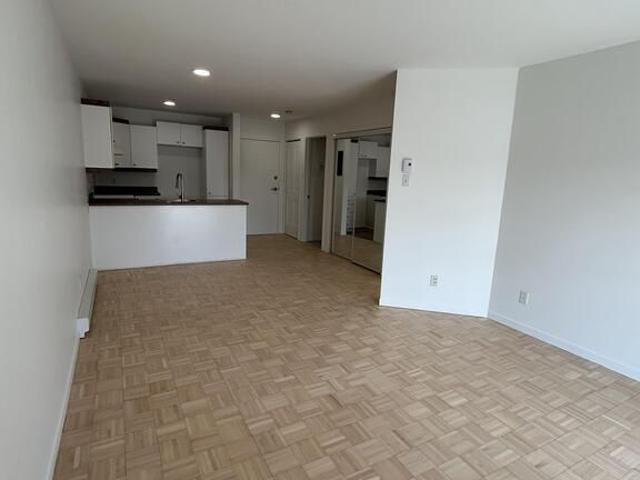 1 CHAMBRE RÉNOVÉ DISPO MAINTENANT