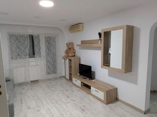 1 decembrie 3 min metrou are loc parcare inclus 2 bai 2gr sanitare
