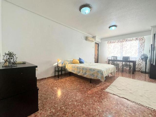 1 Dormitorio Shared Living/Roommate Moncada Moncada 102916929
