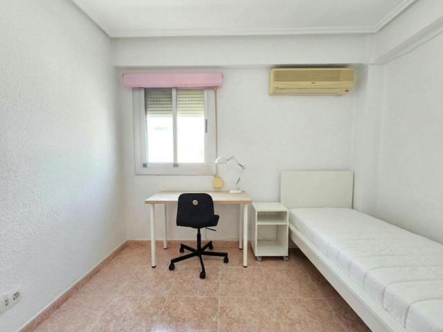 1 Dormitorio Shared Living/Roommate Moncada Moncada 104068393
