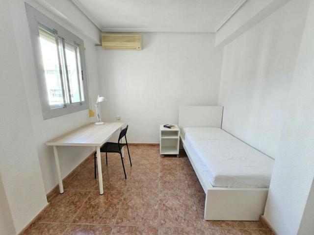 1 Dormitorio Shared Living/Roommate Moncada Moncada 104068395