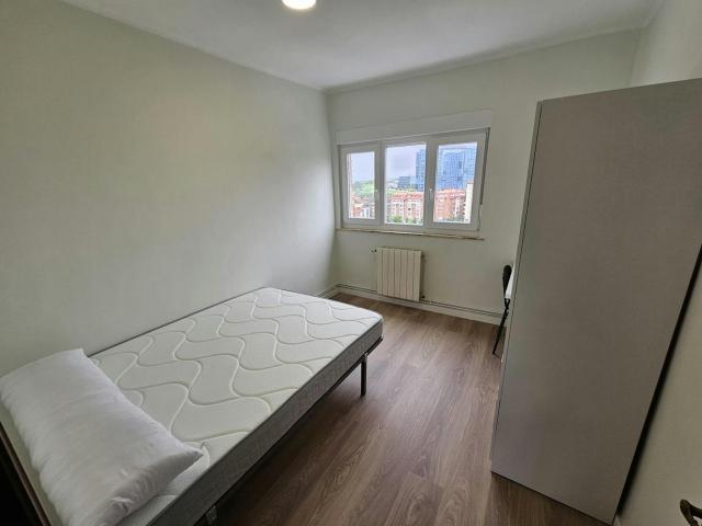 1 Dormitorio Shared Living/Roommate Oviedo Oviedo LS82554134