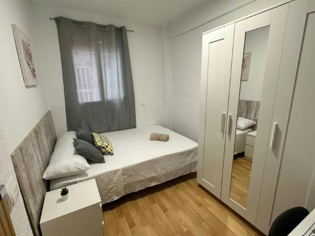 1 Dormitorio Shared Living/Roommate Alcalá De Henares Alcalá De Henares 102020496
