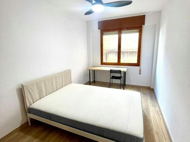 1 Dormitorio Shared Living/Roommate Alicante Alicante 82554377