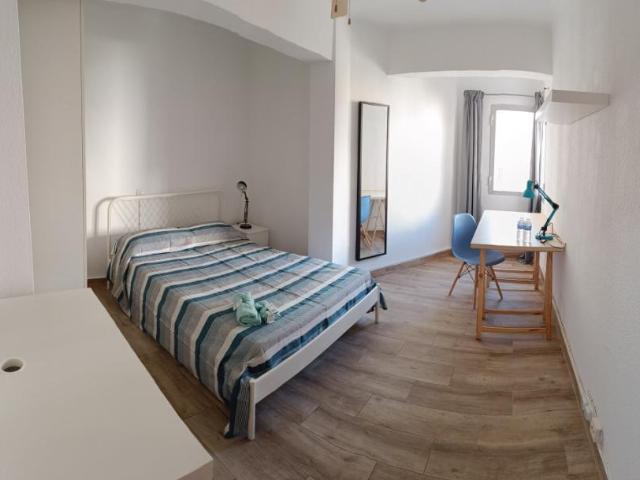 1 Dormitorio Shared Living/Roommate Almeria Almeria 77943297