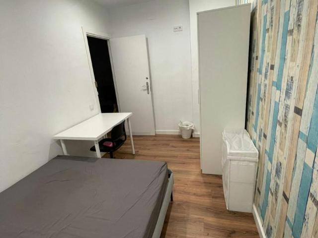 1 Dormitorio Shared Living/Roommate Badalona Badalona 102579862