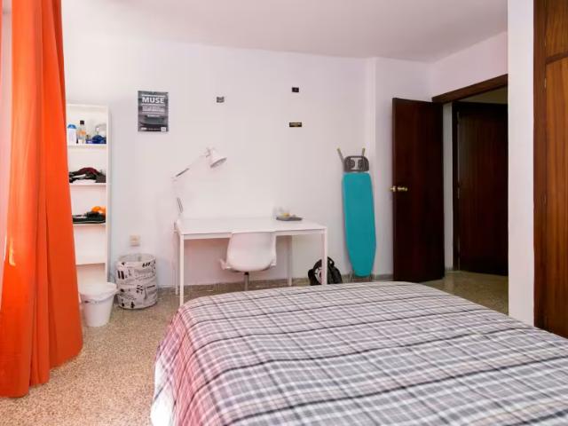 1 Dormitorio Shared Living/Roommate Granada Granada 96743997