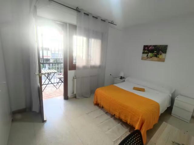 1 Dormitorio Shared Living/Roommate Granada Granada 98571777
