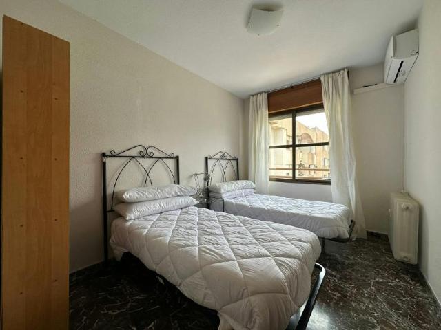 1 Dormitorio Shared Living/Roommate Granada Granada LS100530558