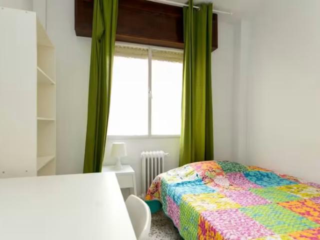 1 Dormitorio Shared Living/Roommate Granada Granada LS96744027