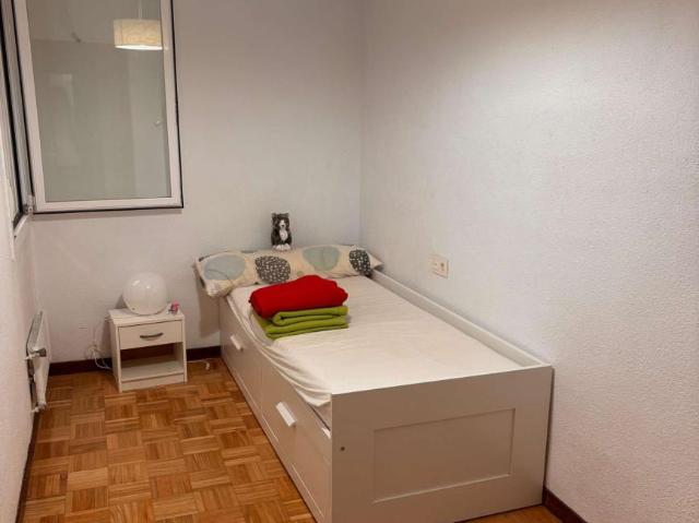 1 Dormitorio Shared Living/Roommate Pamplona Pamplona LS102310183