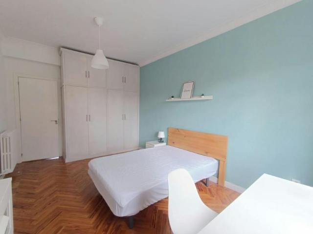 1 Dormitorio Shared Living/Roommate Pamplona Pamplona LS89140849