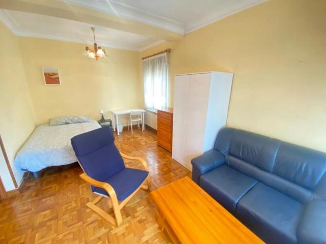 1 Dormitorio Shared Living/Roommate Pamplona Pamplona LS99689911