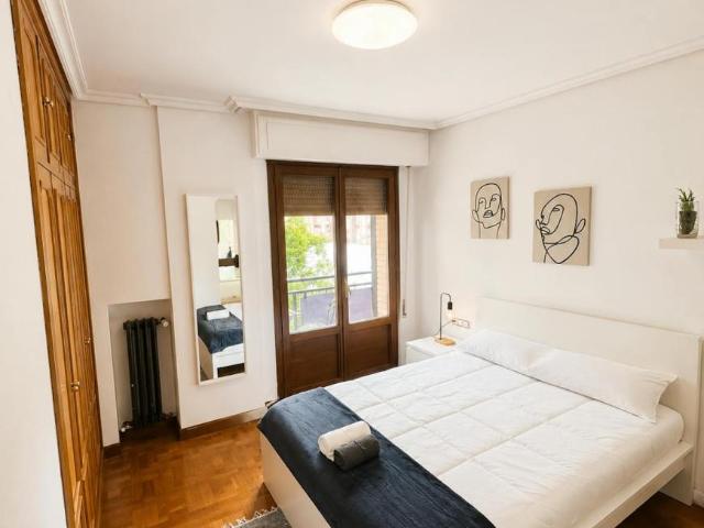1 Dormitorio Shared Living/Roommate Pamplona Pamplona 104825478