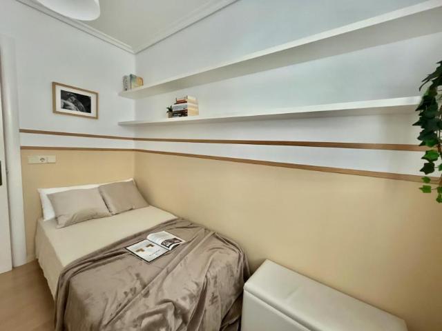 1 Dormitorio Shared Living/Roommate Pamplona Pamplona 104825413