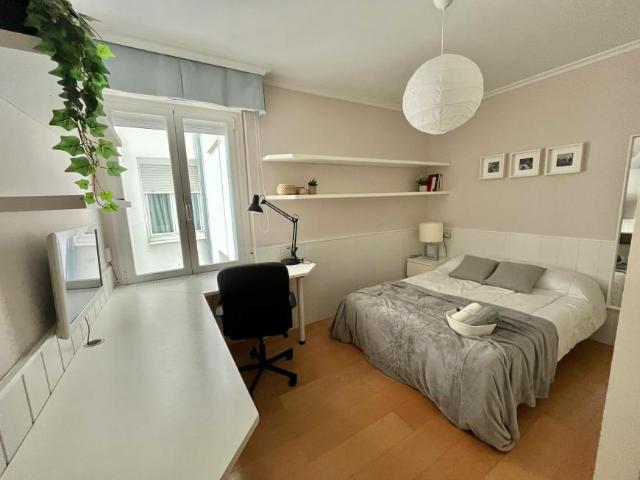 1 Dormitorio Shared Living/Roommate Pamplona Pamplona 104825415