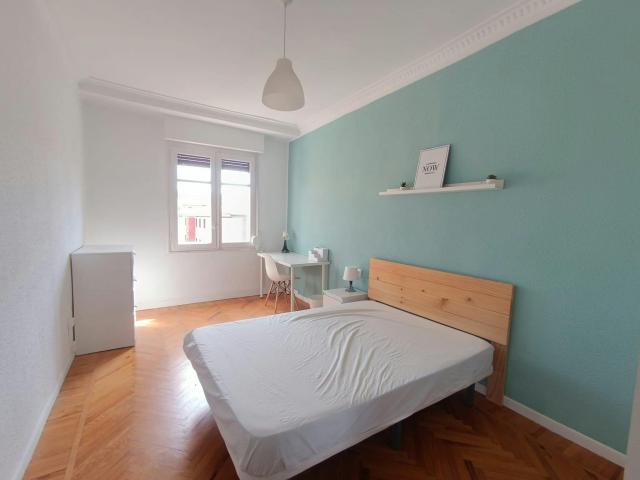 1 Dormitorio Shared Living/Roommate Pamplona Pamplona 76930438