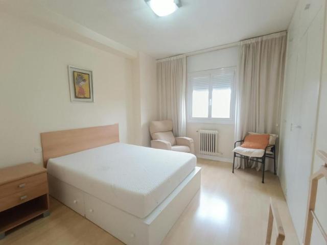 1 Dormitorio Shared Living/Roommate Pamplona Pamplona 93328794