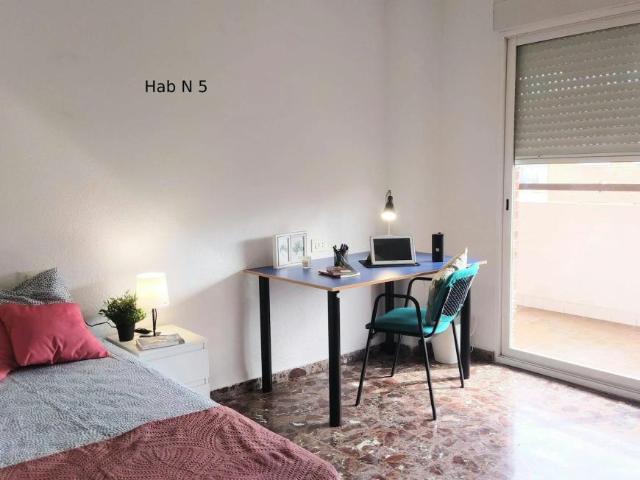 1 Dormitorio Shared Living/Roommate Paterna Paterna 103740939