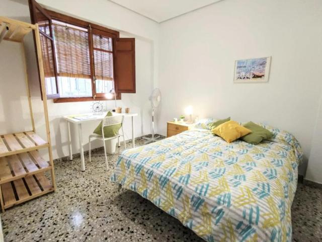 1 Dormitorio Shared Living/Roommate Paterna Paterna 104258398