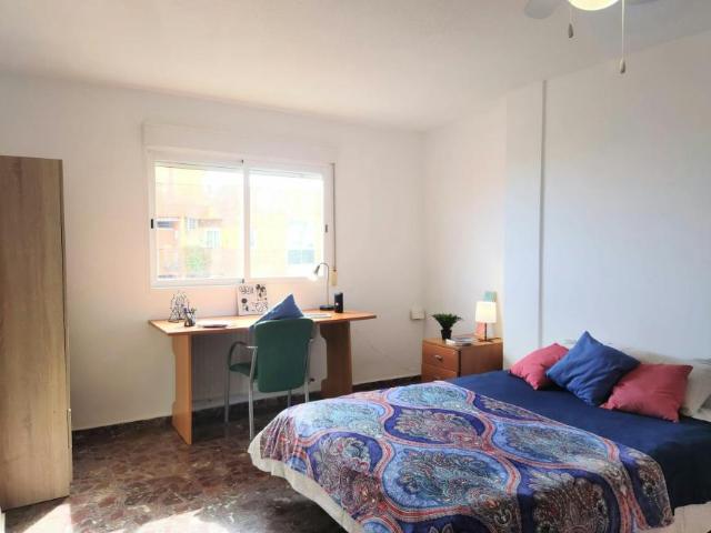 1 Dormitorio Shared Living/Roommate Paterna Paterna 104364715