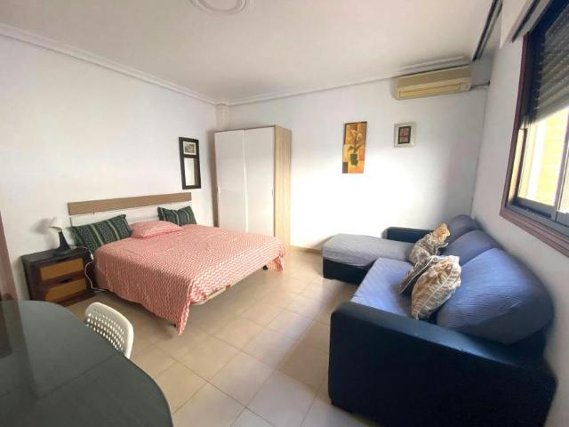 1 Dormitorio Shared Living/Roommate Sevilla Sevilla LS101840695