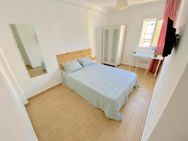 1 Dormitorio Shared Living/Roommate Sevilla Sevilla LS102436401