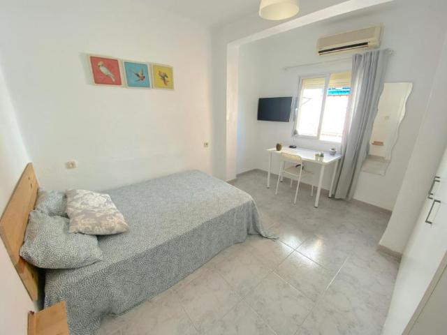 1 Dormitorio Shared Living/Roommate Sevilla Sevilla LS102436407