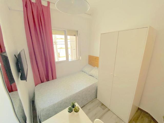 1 Dormitorio Shared Living/Roommate Sevilla Sevilla LS102436413